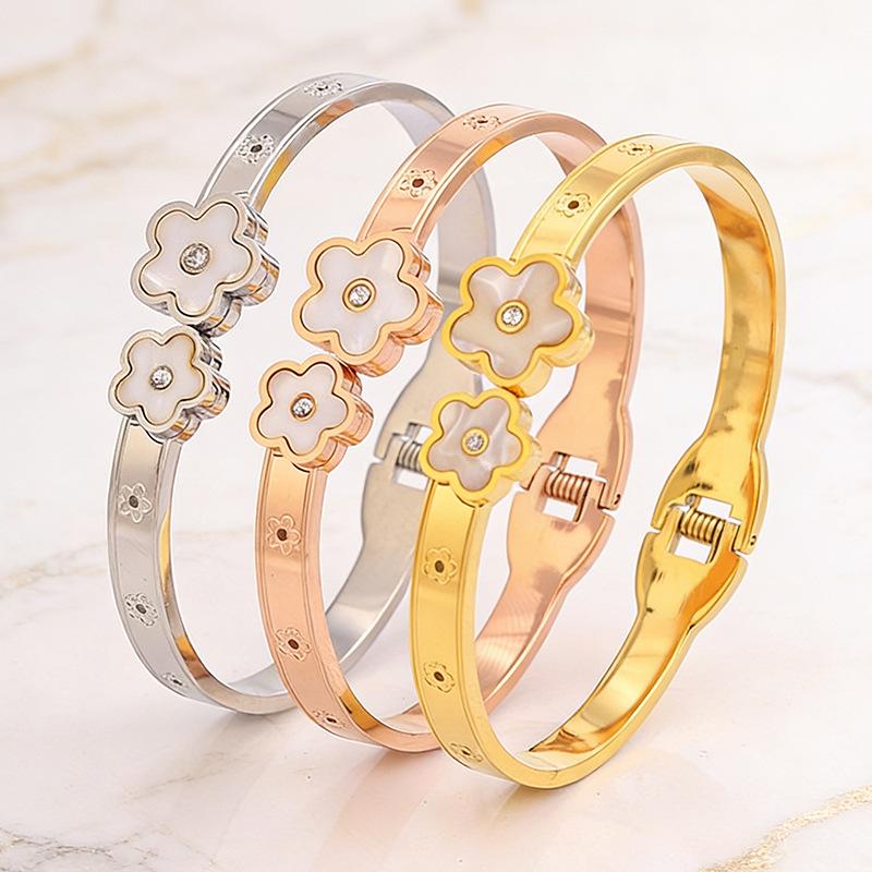 Large and Small Flower Fashion Women's High-end Titanium Steel Jewelry Bracelet