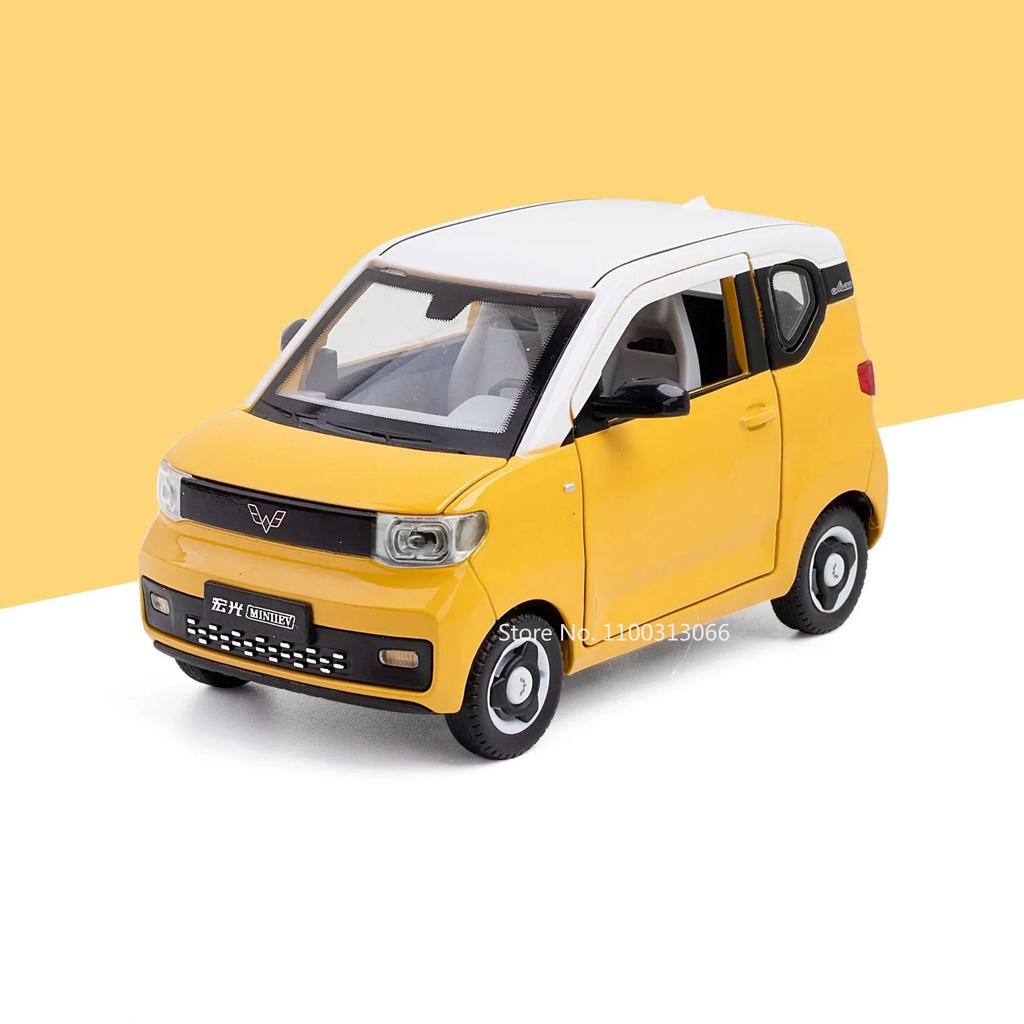 1:24 Scale WULING HONGGUANG MINIEV Metal Car Toy Models Rubber Tires with Light Music Vehicle Collection Toys Kids Festival Gift