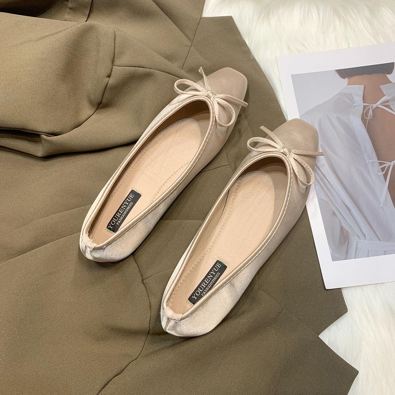 

French flat-bottomed fairy wind gentle single shoes female 2025 new light-mouth bow grandma shoes ladyshoes Doudou shoes 39 шампанського