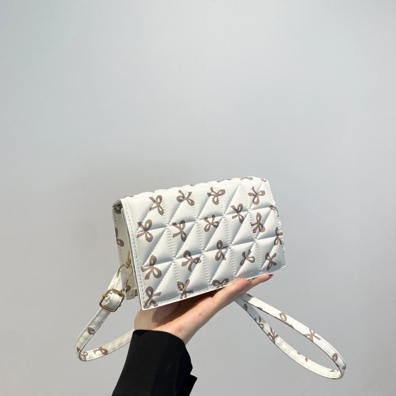 Стильная женская сумка через плечо Изящная повседневная маленькая квадратная сумка для ежедневного использования В черном, фиолетовом и хаки цветах хаки