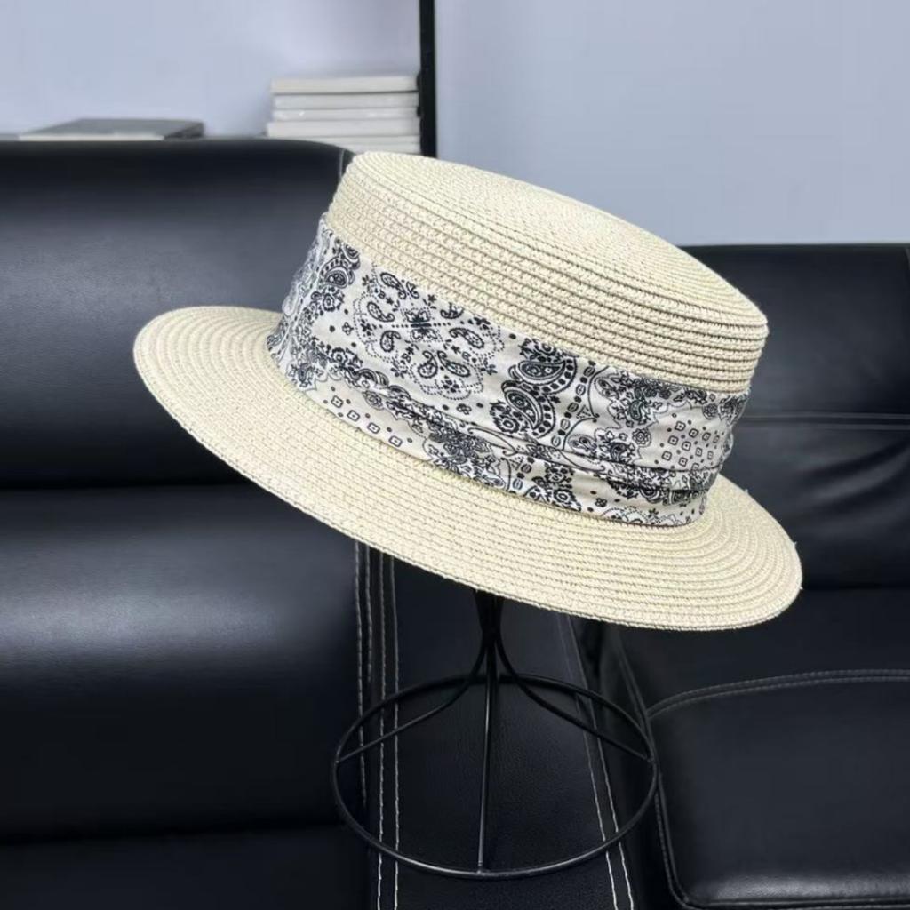 2026 Korean version of fashion small edge straw hat women's summer sweet straw woven flat top top top top hat shopping photo sun protection hat