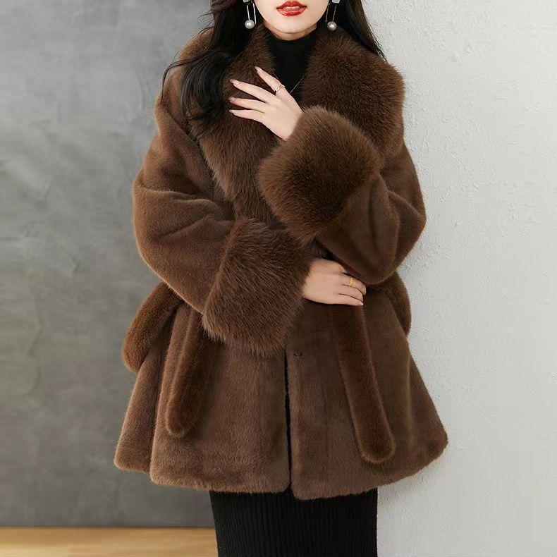2024 Women's Real Mink and Fox Fur Winter Coat: Simple and Fashionable High-End Design