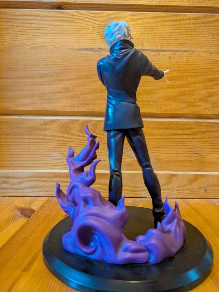 [USED] Blue-purple Effect Figure