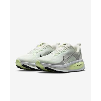 Buty do biegania damskie Vomero 18 HM6804-107 Zielone Rozmiar