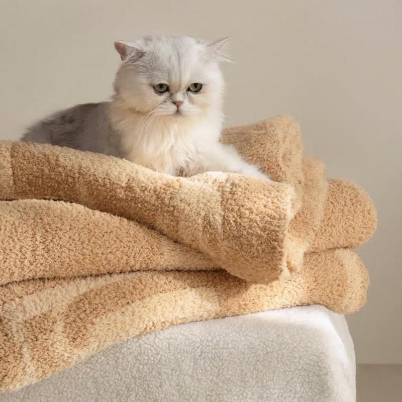 LISM Soft Knitted Throw Blanket