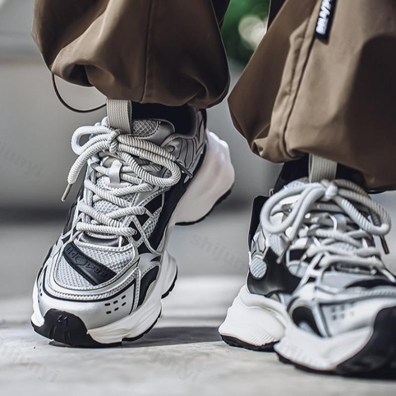 Fashion 2025 Summer New Mesh Breathable Casual Sports Shoes for Men Comfortable Height Increasing Fashion Trend Lace Up Chunky sneakers