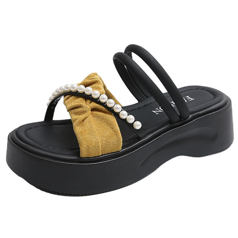 Cool Slippers for Women's Summer Wear 2025 New Fashion Pearl with Skirt Two Wear Sandals Non-slip Pregnant Women