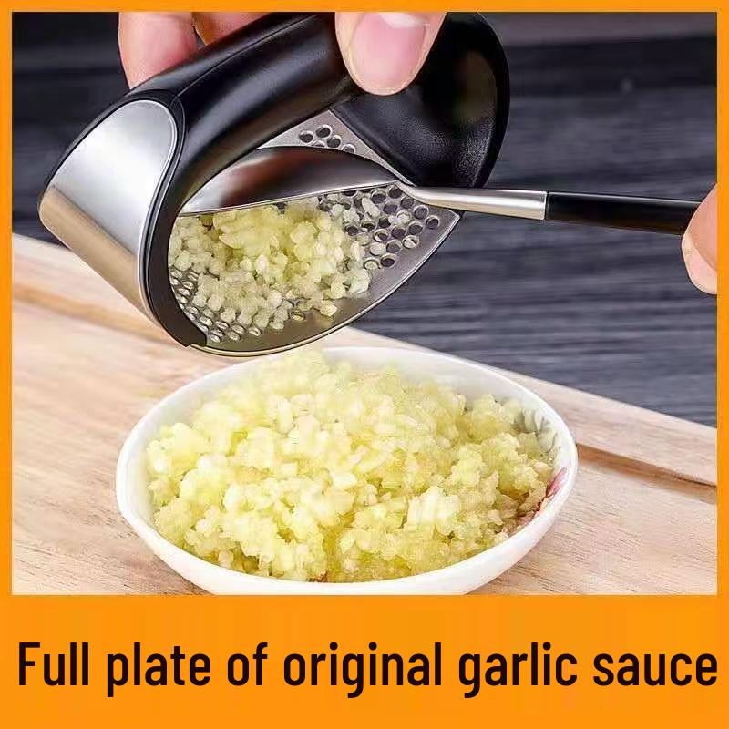 Stainless Steel Ring-Shaped Garlic Press & Peeler – Manual Kitchen Tool for Crushing Garlic
