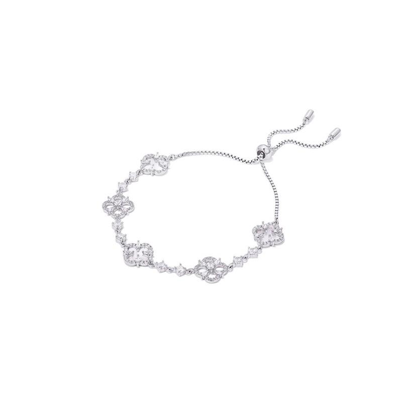 Elegant Mother-of-Pearl Clover Bracelet Women Delicate Floral Design Lightweight Luxury Jewelry 2026 Collection