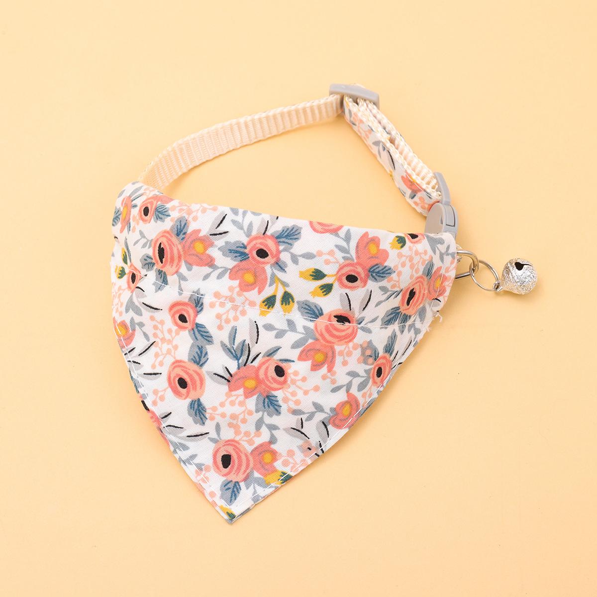 

Adjustable Japanese style triangular scarf with bell print pattern collar and drool towel suitable for cats and dogs M оранжевый