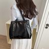 Retro Oil Wax Leather Large Capacity Tote Bag For Women Casual Shoulder Bag With Rivet Decoration For Daily Work Travel Use
