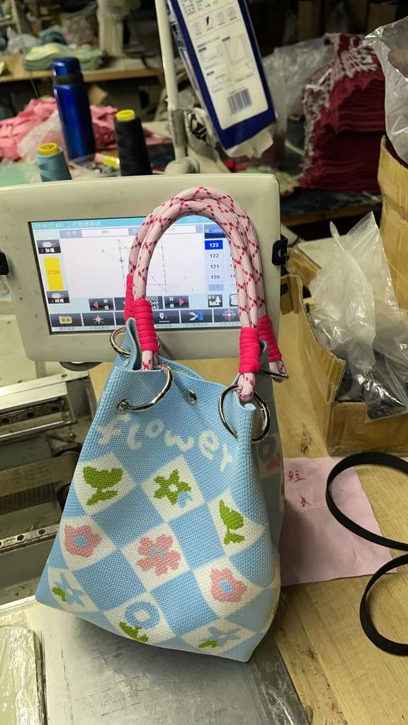 New Woven Ring Buckle Bag Knitted Bag Three-dimensional Magnetic Buckle Handbag Handbag Handbag Knitting