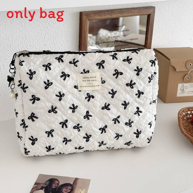 Minimalist Fabric Makeup Bag With Wrinkle Bows For Travel And Daily Use
