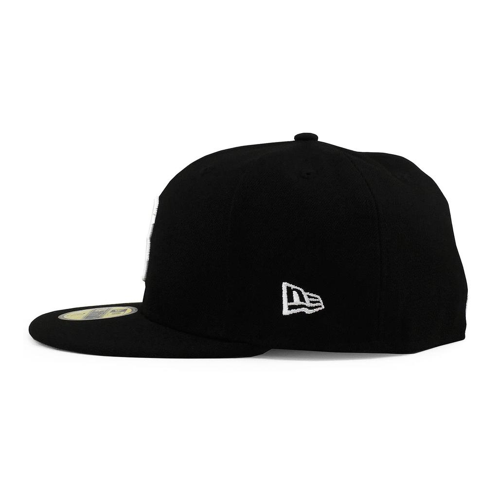 New Era 59FIFTY Boston Red Sox MLB Fitted Cap in Black and White Team-Basic (5950) (Size 8-1/4 (approx. 65.4cm)) [Used]