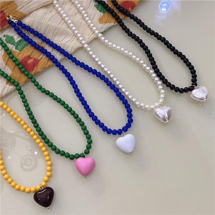 Sweet and Cute Girl-style Candy-colored Love Collarbone Chain Versatile Necklace, New Beaded Pearl Necklace.