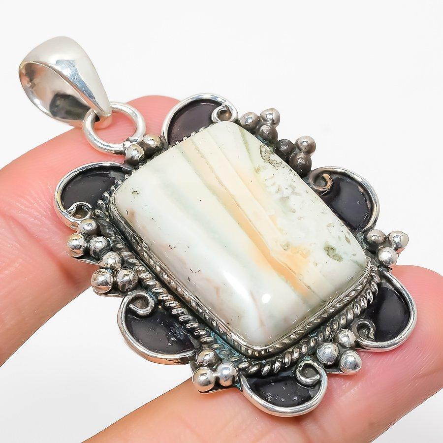 

Этническая ювелирная подвеска ручной работы с императорским опалом и драгоценным камнем 2,29 дюйма VR-36