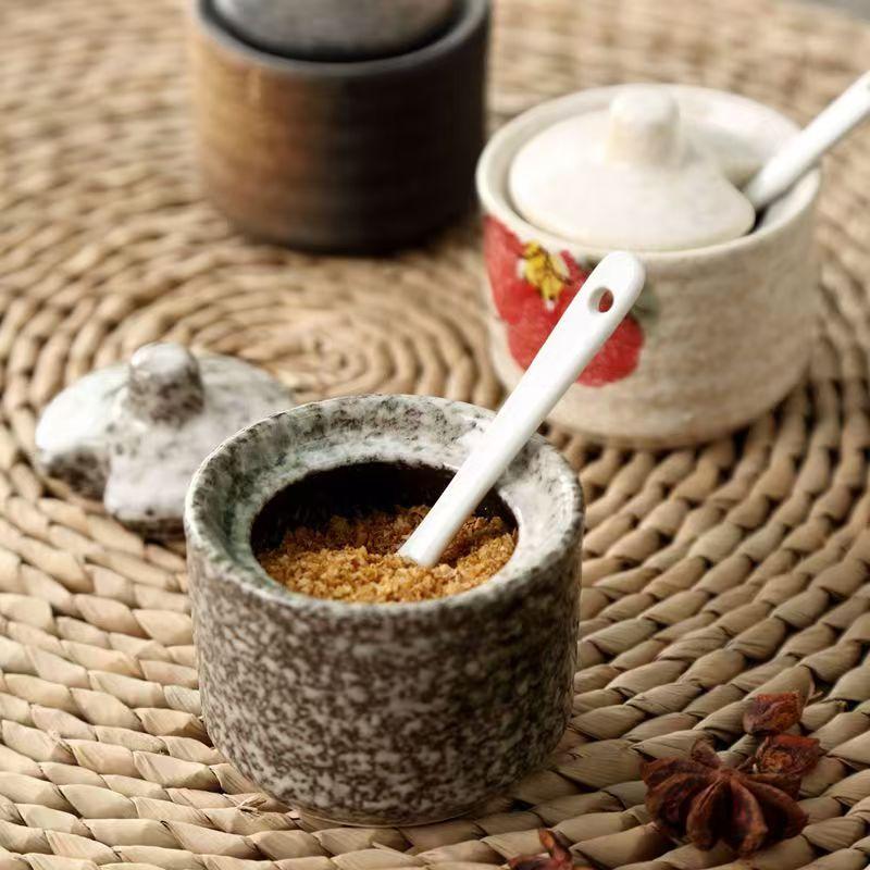 Retro Ceramic Seasoning Jars Salt and Pepper Shakers Kitchen Spice Tools Spice Organizer Jars Seasoning Box Kitchen Accessories
