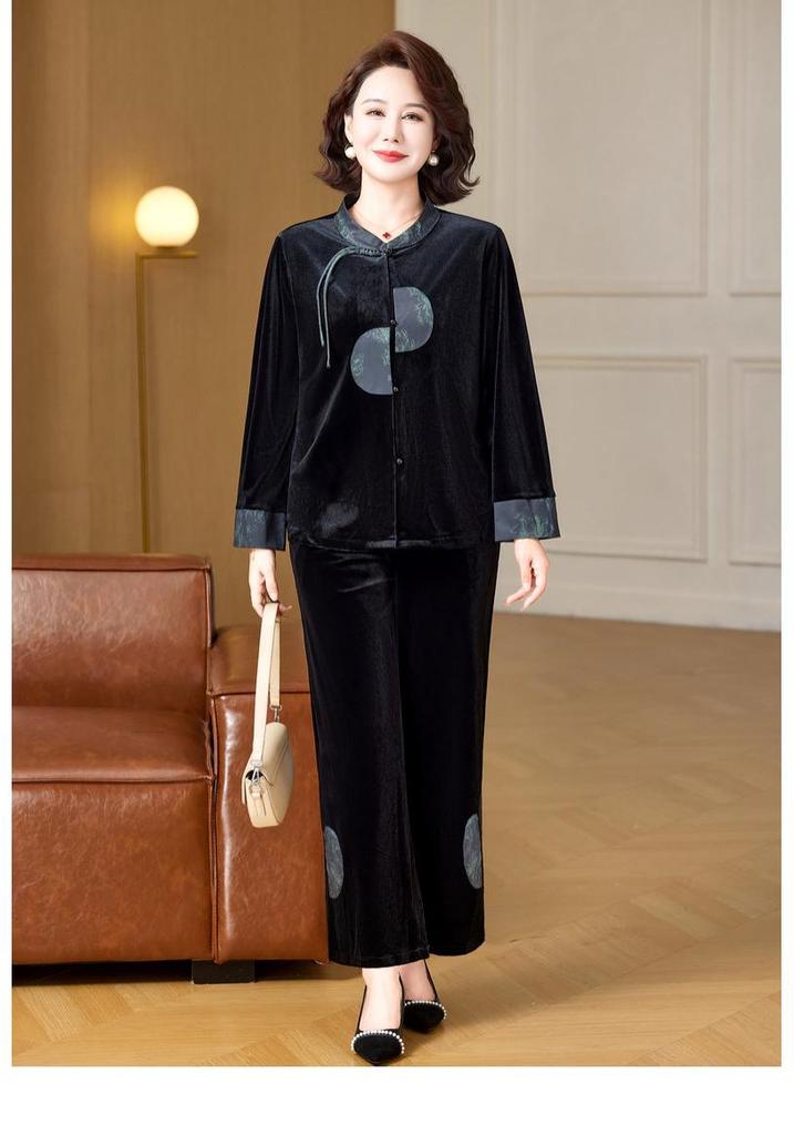 Elegant Autumn Two-Piece Suit for Middle-Aged and Elderly Women