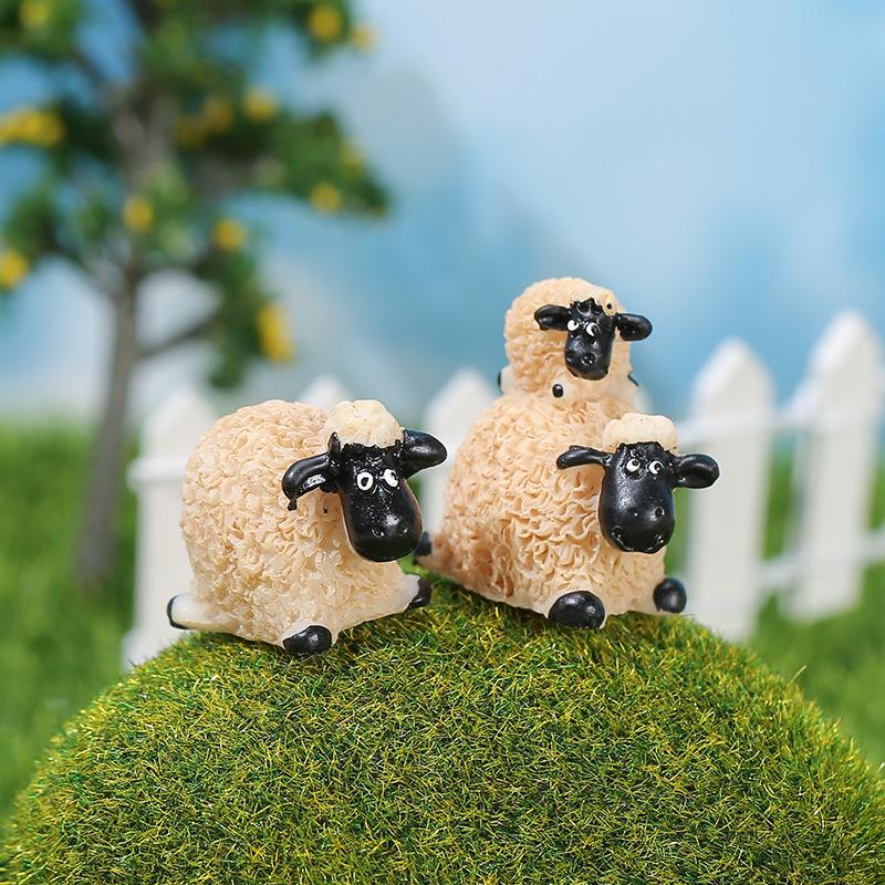 Moss Micro Landscape Ornaments: Cute Resin Sheep ZAKKA Miniature for Bonsai Decoration
