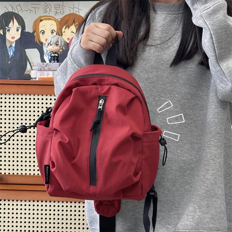 Breast Bag 2025 New Design Sense Niche Lightweight Messenger Bag Fashionable Simple Sports Style Small Backpack