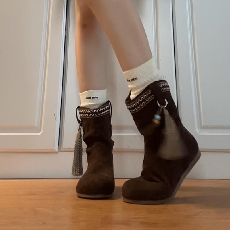 Tassel design mid-tube fashion boots autumn and winter retro fairy style thick heel outer wear versatile height-increasing short Martin boots