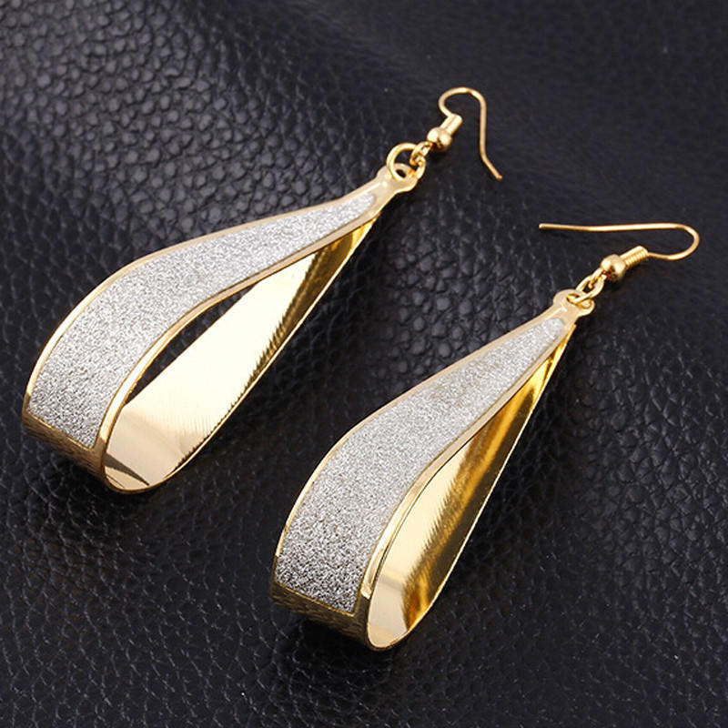 

1Пара Женщины Сплав Капля Форма Висящие серьги Eardrop Ювелирные изделия GD