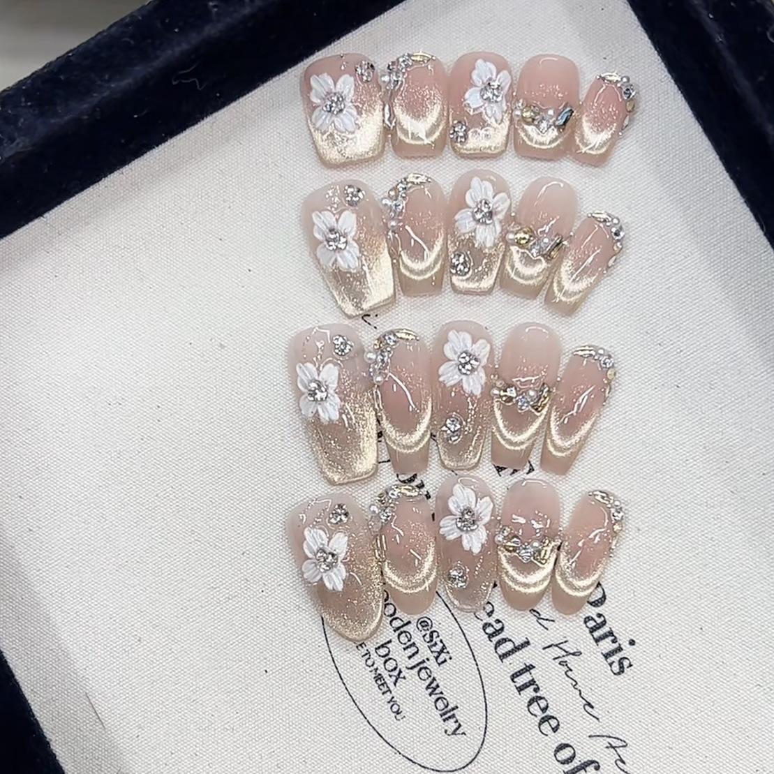 

Ручная работа Носка из лепестков хны и лунной тени Кошачий глаз Мигающий Чистое желание Расписанный вручную Темперамент Отбеливающий Маникюрный патч Medium m