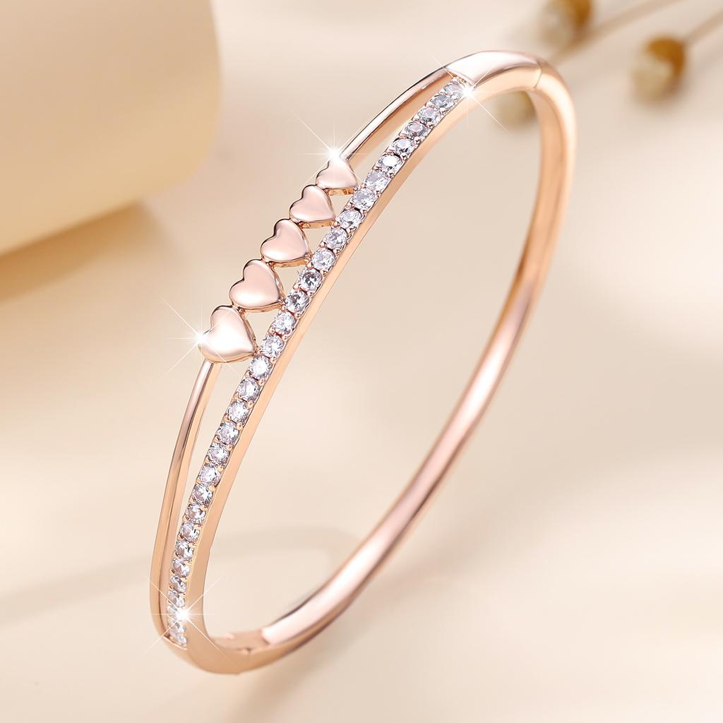 New Heart-shaped Jewelry, Stacked Love Bracelet, Light Luxury, Fashionable Niche Design