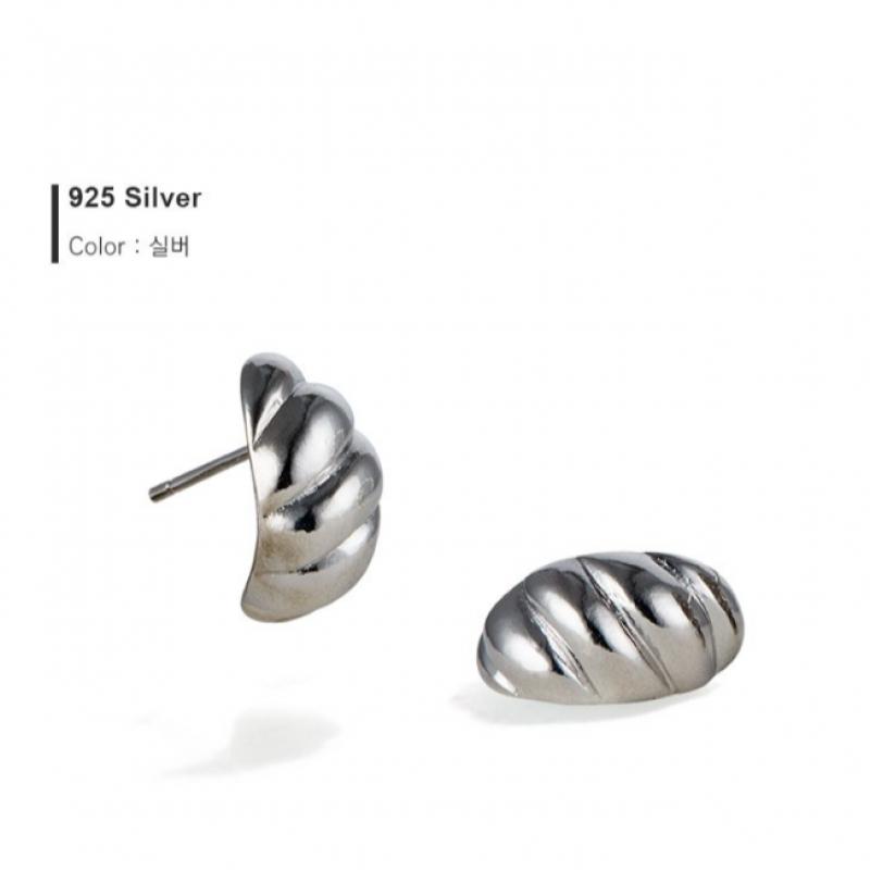 Tani by Minetani CroiSSant Earring Gt 22 S E8