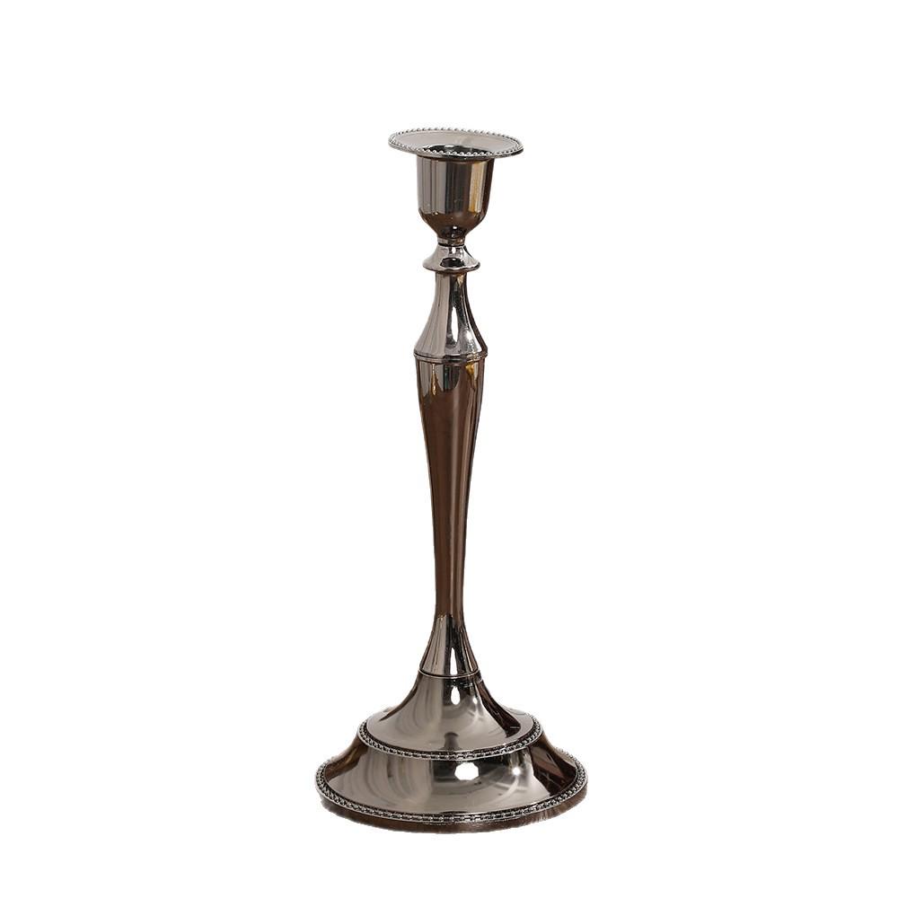 European Retro Triple-Head Candlestick for Candlelight Dinners and Home Decoration