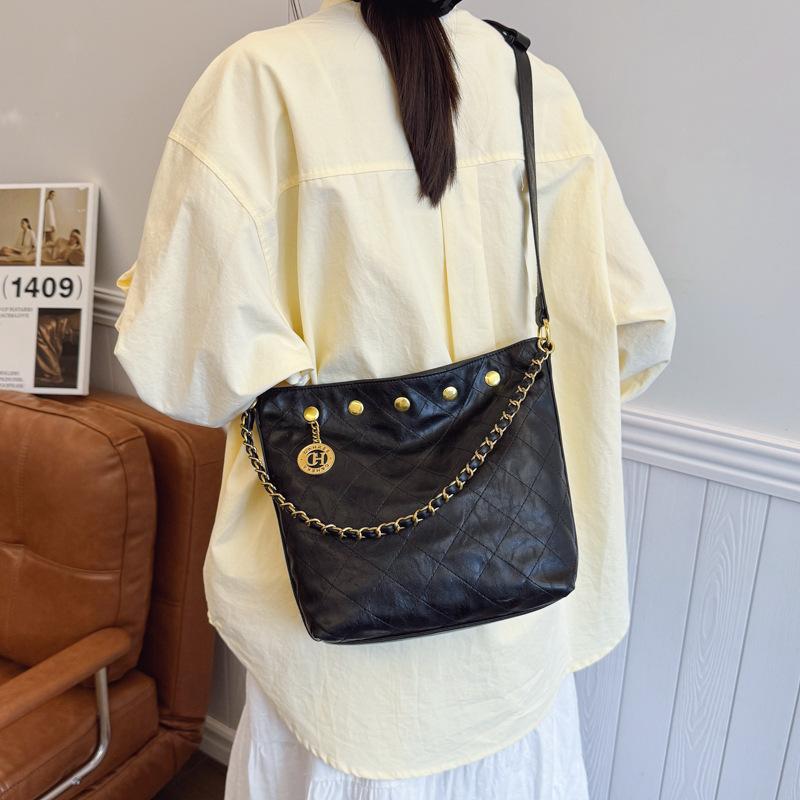 Fashion Versatile Rhombus Chain Handbag Women's 2025 Summer New Crossbody Bucket Bag