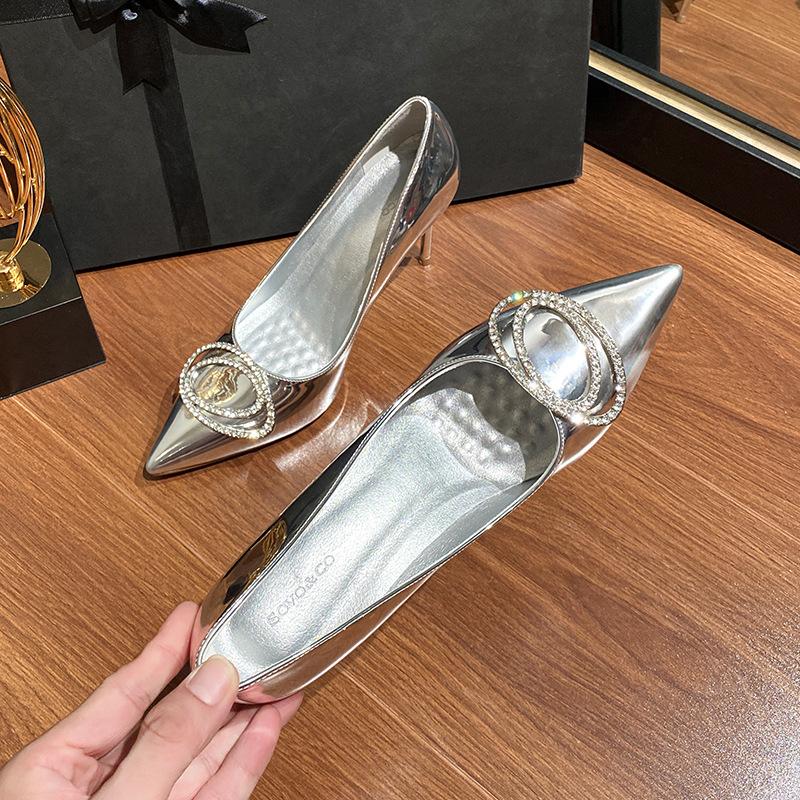 

Новые стразовые пуговицы, тонкие каблуки, остроносые серебристые туфли на высоком каблуке, темперамент светской львицы, универсальная модная обувь с открытым верхом 40