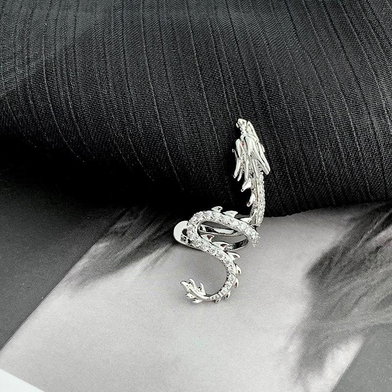 

Панк Крутые серьги-драконы, ювелирные изделия, персонализированные серьги-манжеты в виде дракона для девушек и мужчин, Kpop, изящные клипсы для ушей, преувеличенные украшения onesize