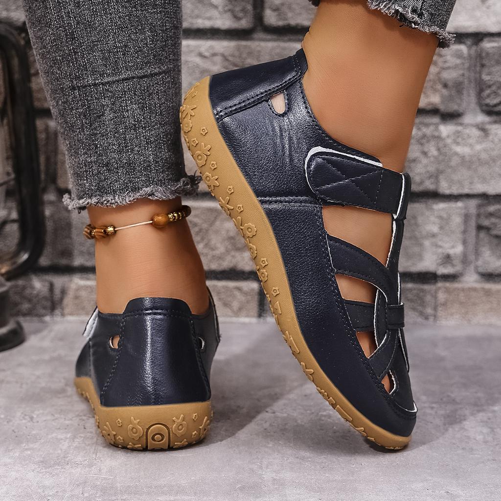 New Women Casual Sandals Summer Leather Hollow Flat Sandals Comfortable Round Head Closed Toe Beach Shoes Sandalia Feminina