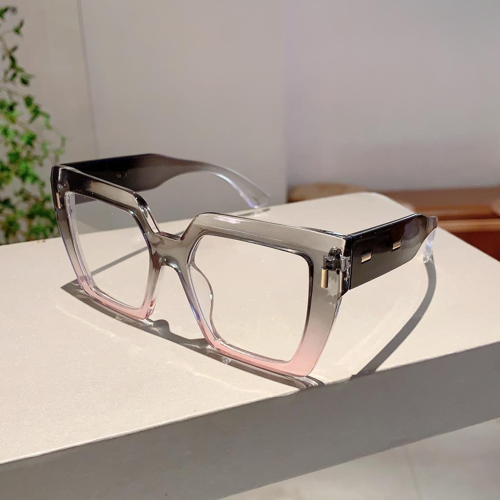 Oversized Square Sun Glasses  New Women Vintage Gradient Outdoor Shades Trendy Brand Design Candy Color Sunglasses