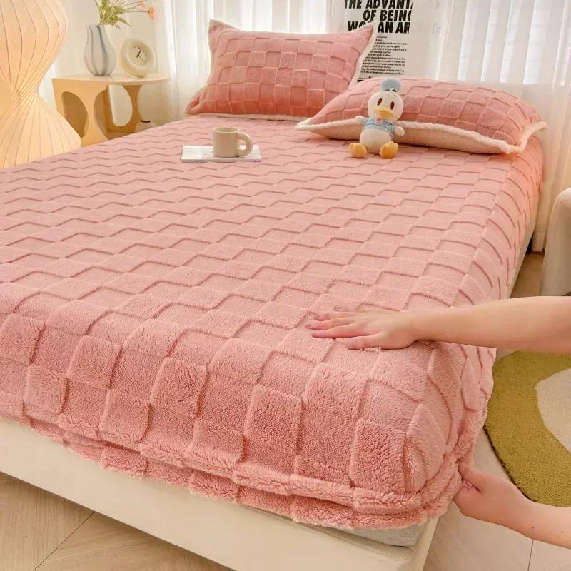 Coral Velvet Bedsheet Bedspread Milk Velvet Mattress Protective Cover Winter Plush Insulation Bedspread 150x200x30cm