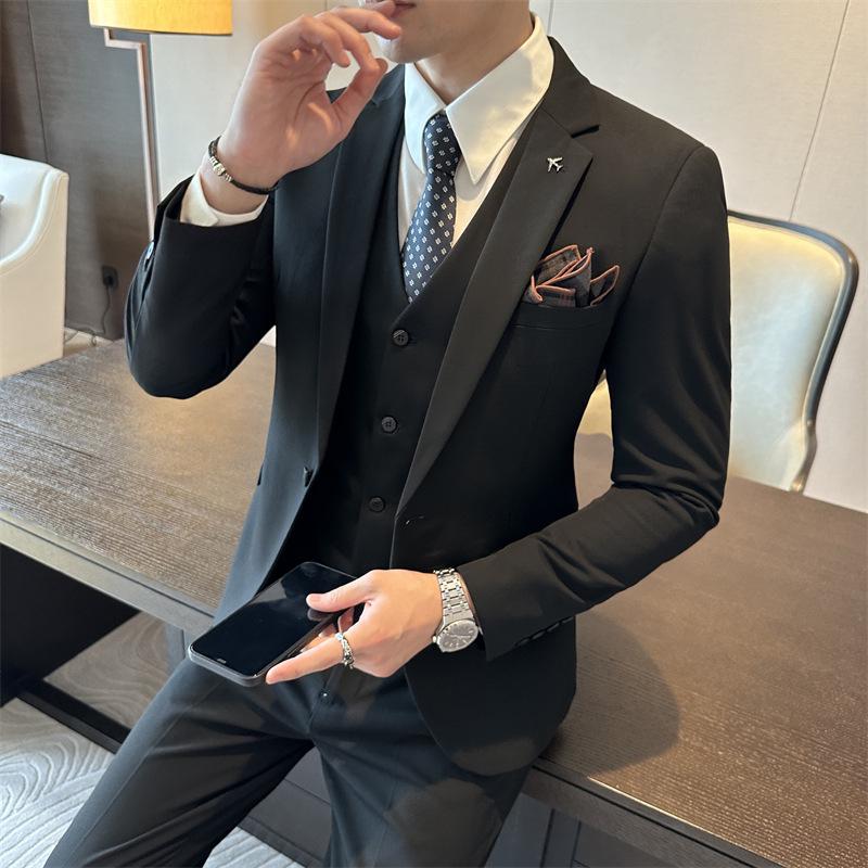 Slim-Fit Men's Western Style Formal Wedding Suit
