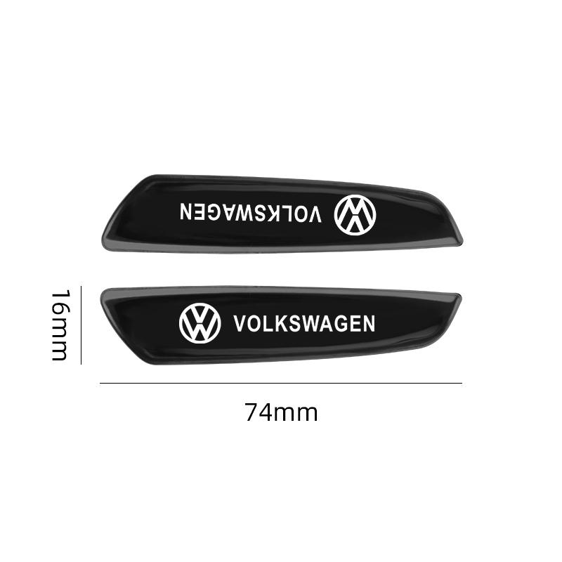 2026 Horké Pro VW VOLKSWAGEN 2ks Kovový Znak Odznak Auto Blatník Boční Samolepka Pro Volkswagen Golf Polo Tiguan VW PASSAT TOURAN Auto