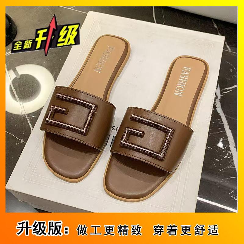 Platform Slippers Female 2025 Summer Wear Word with Fairy Style Fashion Versatile Internet Celebrity Flat Sandals Dopamine