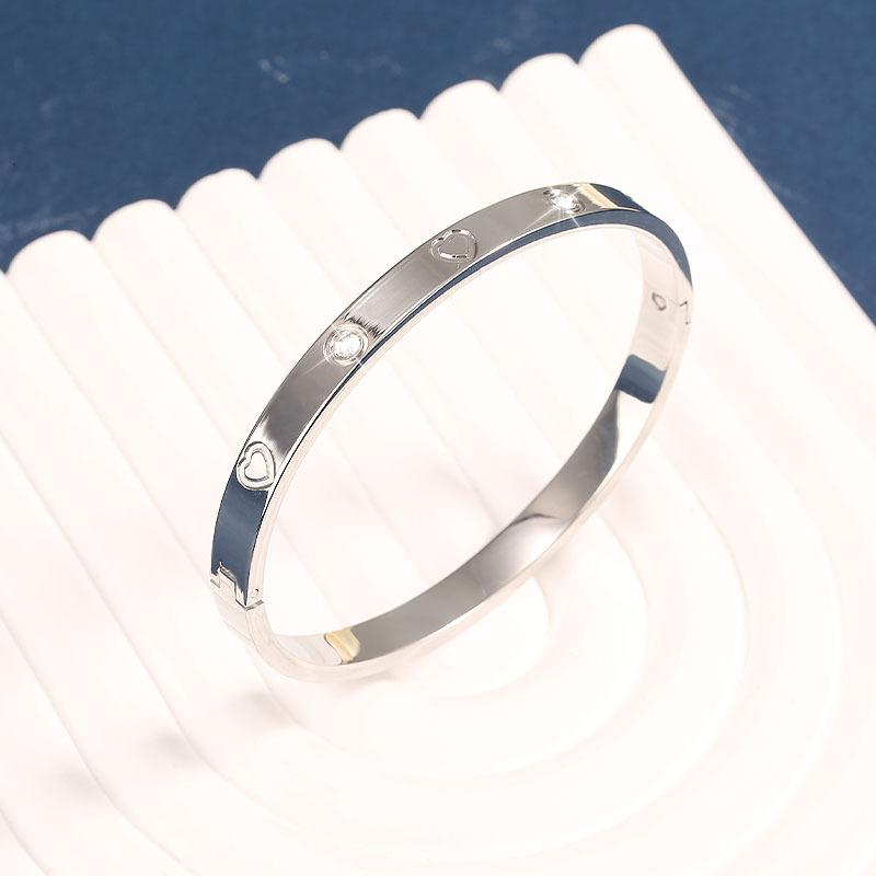 Hot Sale Titanium Steel Bangle Bracelet for Women Fashion Jewelry European Style Stainless Steel Accessories