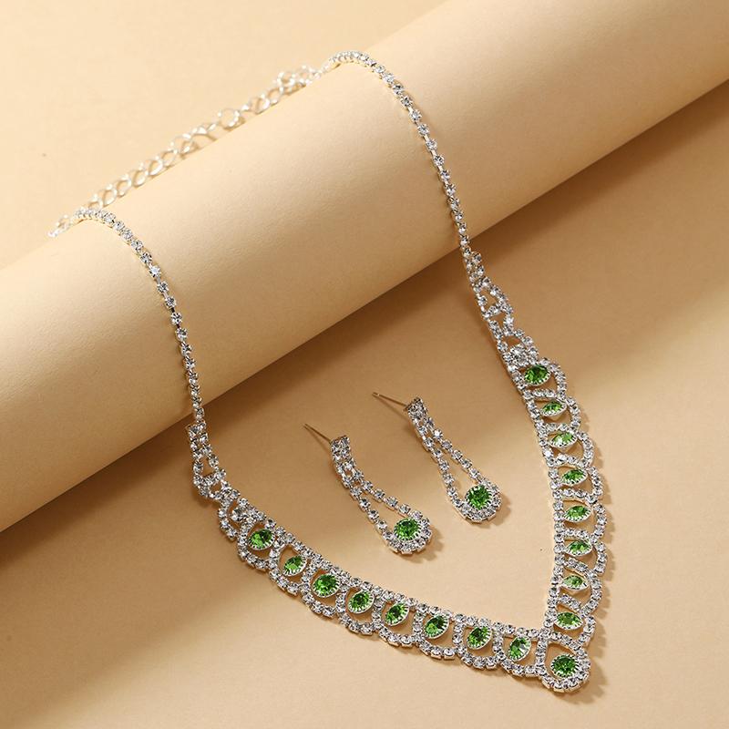 Damhalsband Örhängen Hänge Två Set Flickklänningstillbehör Bröllopssmycken Två Set Halsband Örhängen