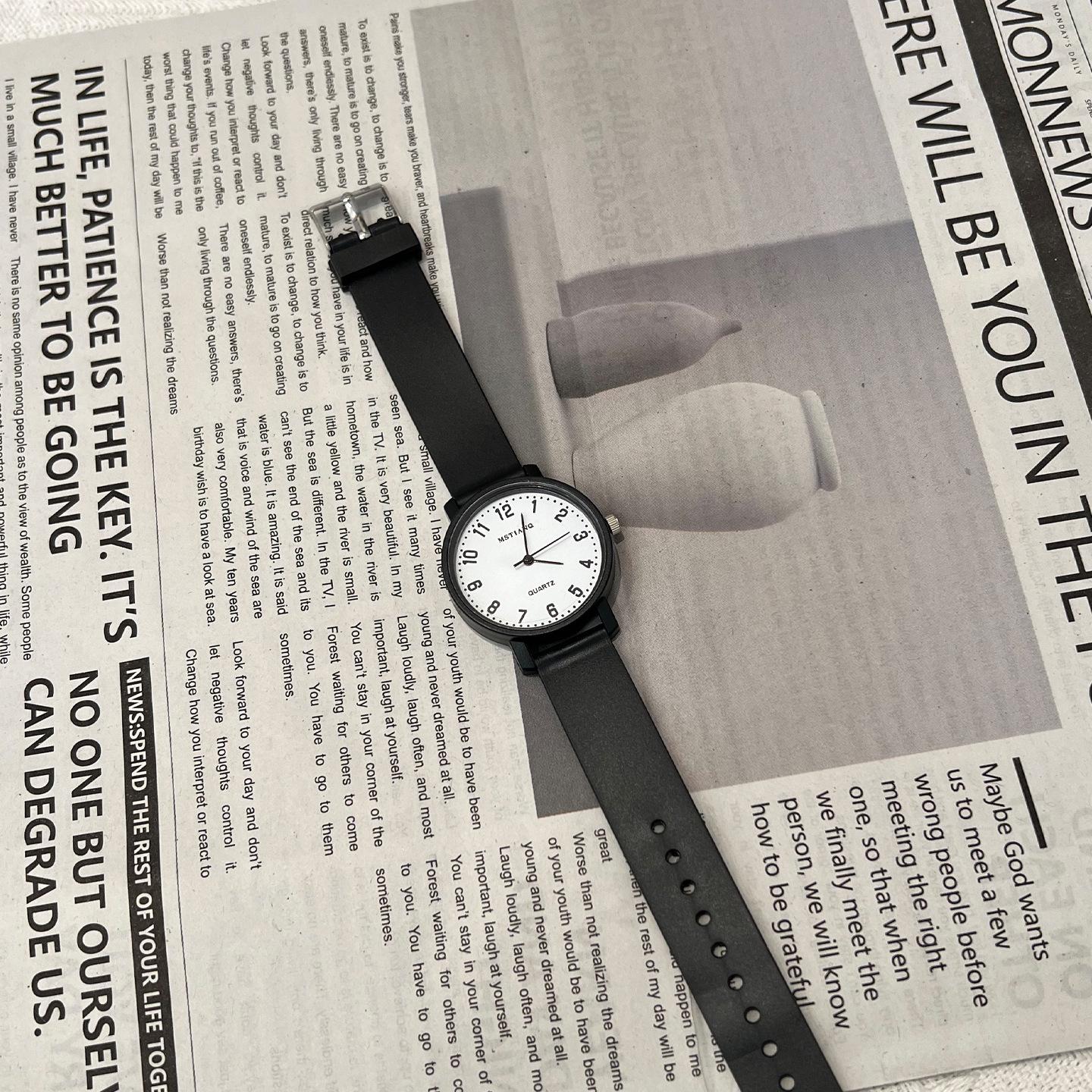 

Exam Simple Watch Male And Female Students Mori College Style Fashionable And Versatile Simple Large Dial Pointer Watch