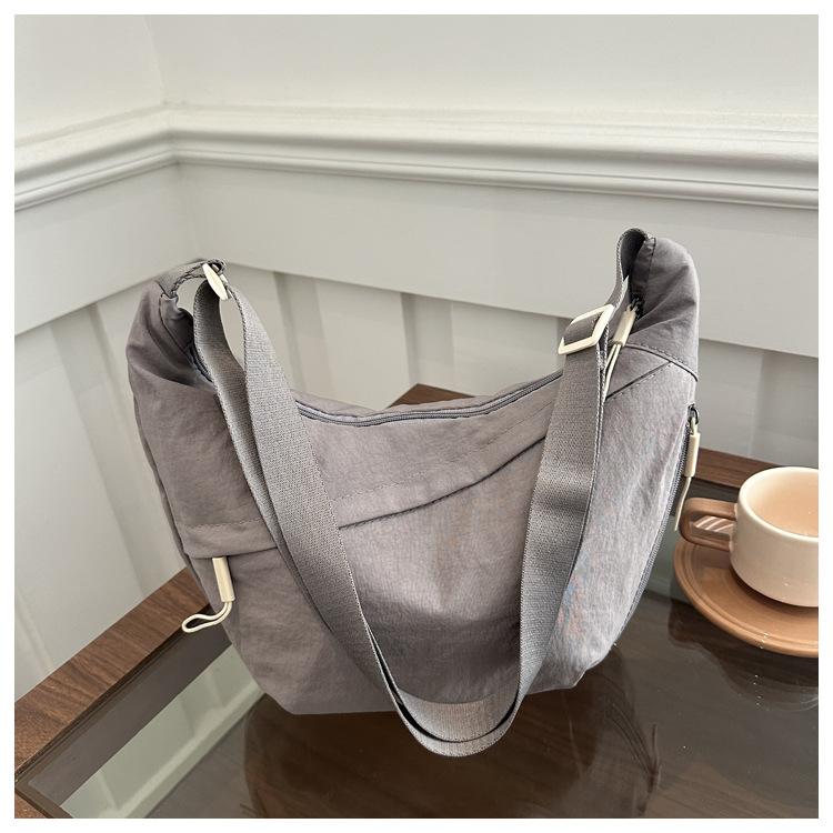 Fashion Lazy Wind Large Capacity New Simple Literary Nylon Women's Trend Casual Light Shoulder Crossbody Bag
