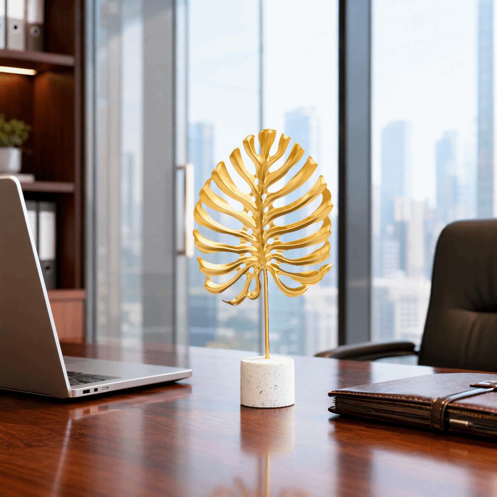 Gold Cement Base Iron Leaf Desktop Ornament Hotel Front Desk Display Ornament
