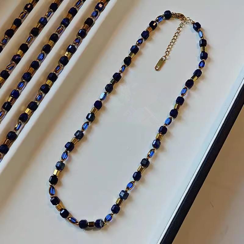 Autumn and Winter Fashionable Retro Beaded Temperament Light Luxury Niche Layering Necklace