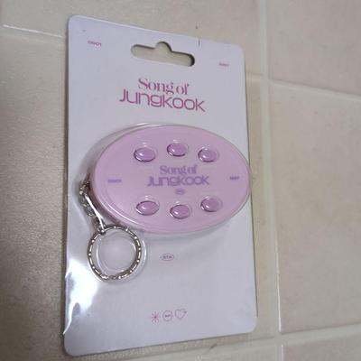 [USED] BTS Jung Kook Song Keychain
