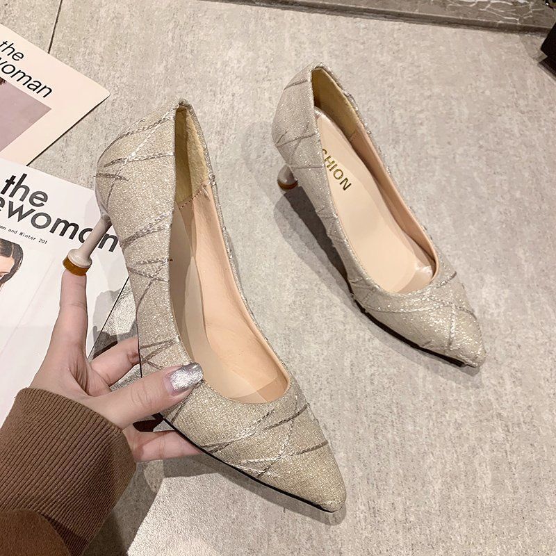 Französische schwarze High Heels, Weiblichkeit, gesteigertes Gefühl für Oberbekleidung, dünne Absätze, vielseitige Einzel-Schuhe für Prominente, Frühjahr 2025 neu