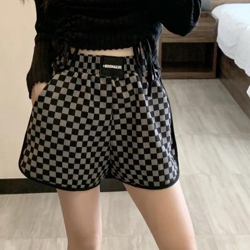 

Клетчатые шорты с эластичной резинкой на талии, женские корейские модные широкие шорты, женские повседневные простые прямые короткие брюки, женские летние M чёрный