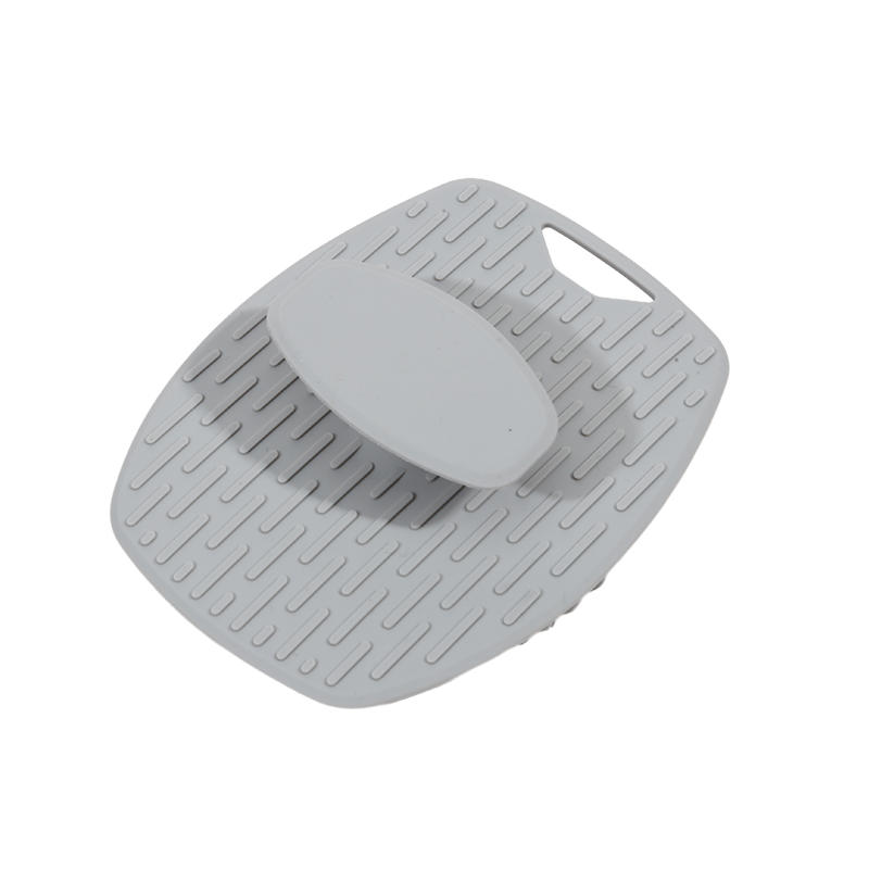 Silicone Shampoo Brush Shower Scalp Massager Self-Cleaning Essential Shampoo Tool Bathroom Brush