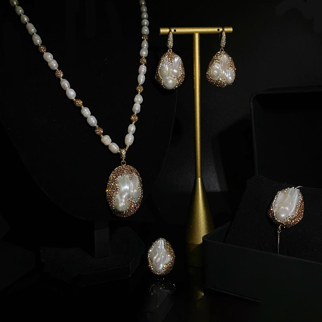 Set Baroque Pearl Necklace with Natural Shape Bright and Elegant Style Noble Sweater Chain